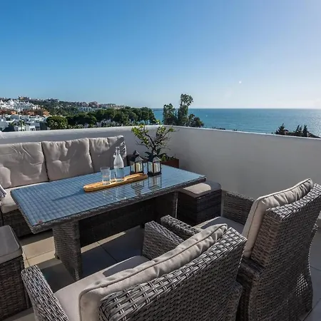 Apartment Stunning Beachfront Penthouse *